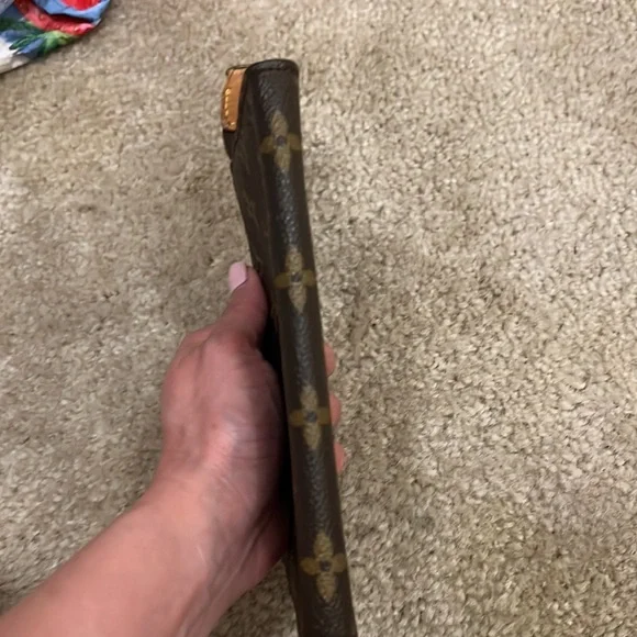 Sold✅Louis Vuitton Toiletry Pouch - Picture 8 of 11